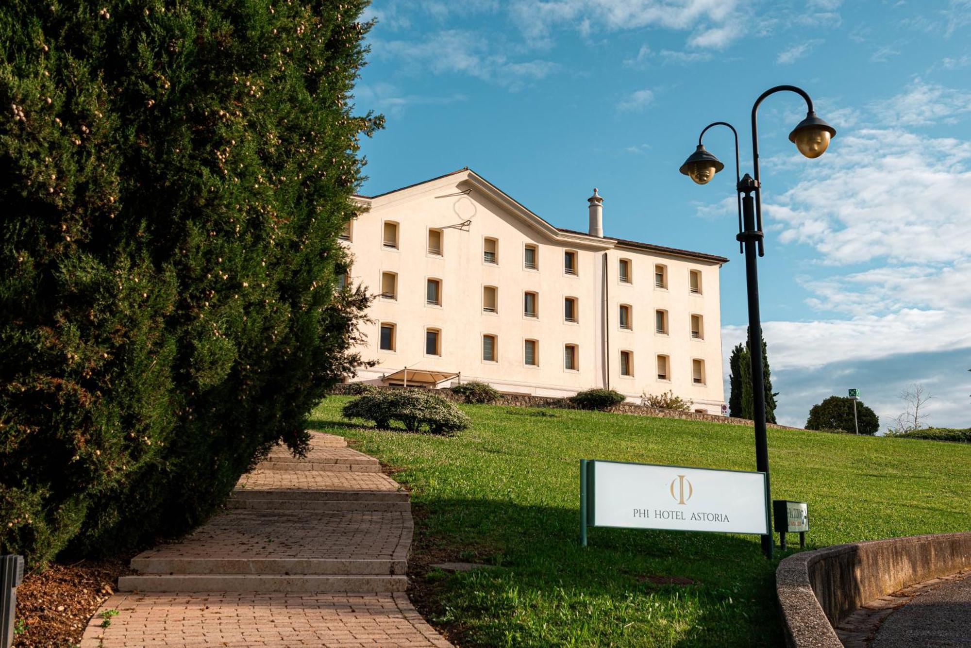 Phi Hotel Astoria Susegana Exterior photo